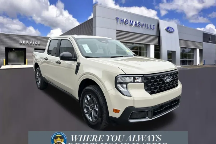 2025 Ford Maverick XLT photo 1