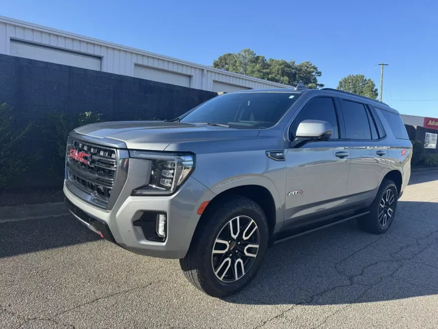 2024 Gmc Yukon AT4 photo 1