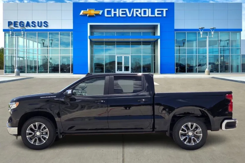 2025 Chevrolet Silverado 1500 LT photo 1