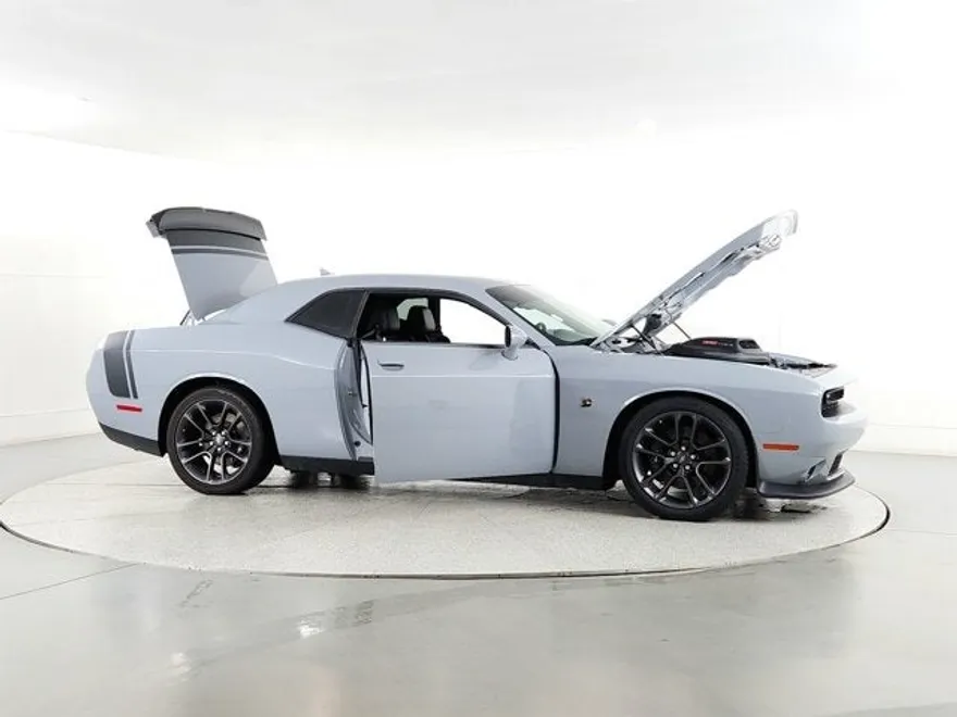 2022 Dodge Challenger R/T Scat Pack photo 11