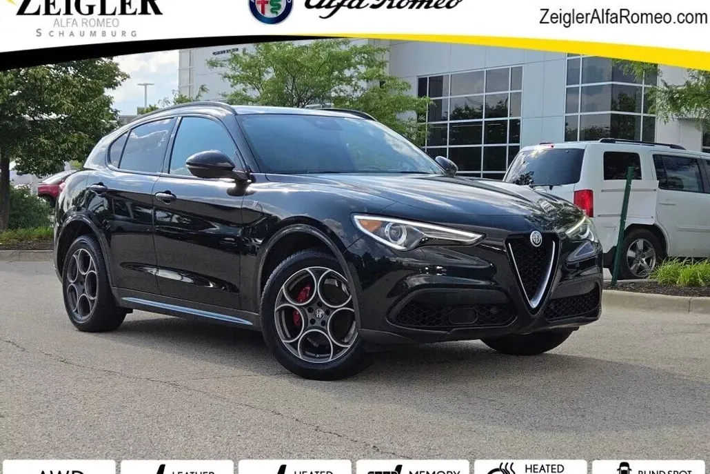 2022 Alfa Romeo Stelvio Ti photo 1