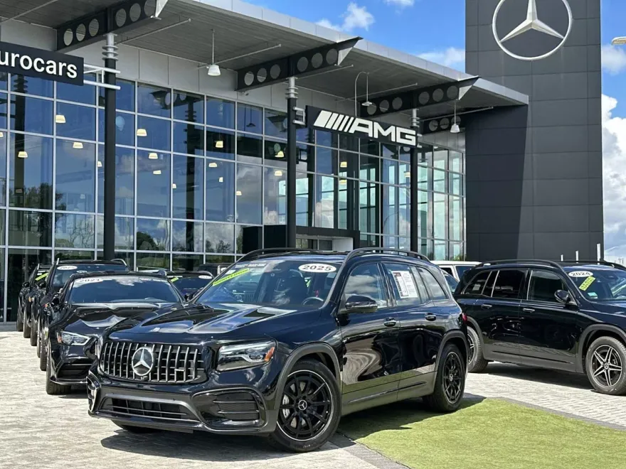 2025 Mercedes Benz GLB 35 AMG 4MATIC photo 1