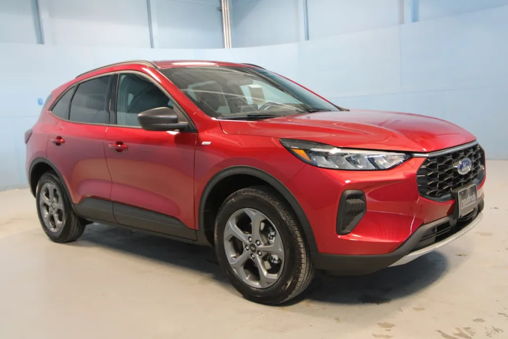 2025 Ford Escape ST-Line photo 1