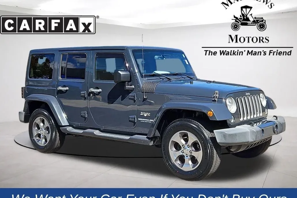2017 Jeep Wrangler Unlimited Sahara photo 1