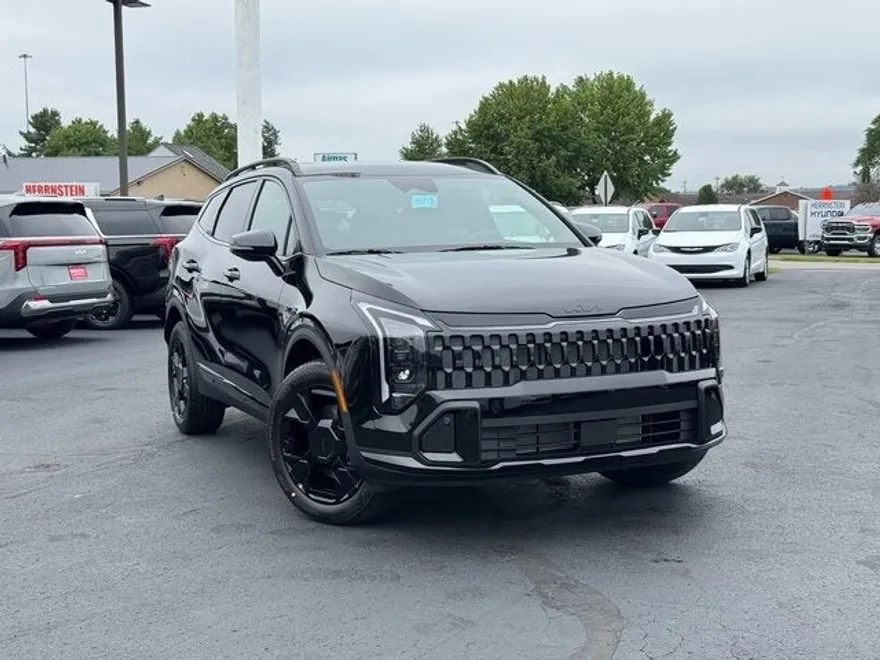 2026 Kia Sportage X-Line photo 1