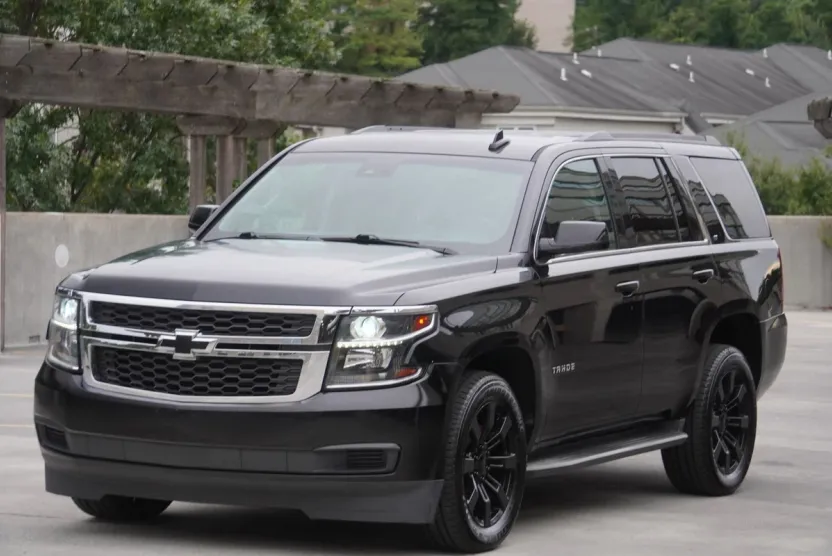 2017 Chevrolet Tahoe LT photo 1