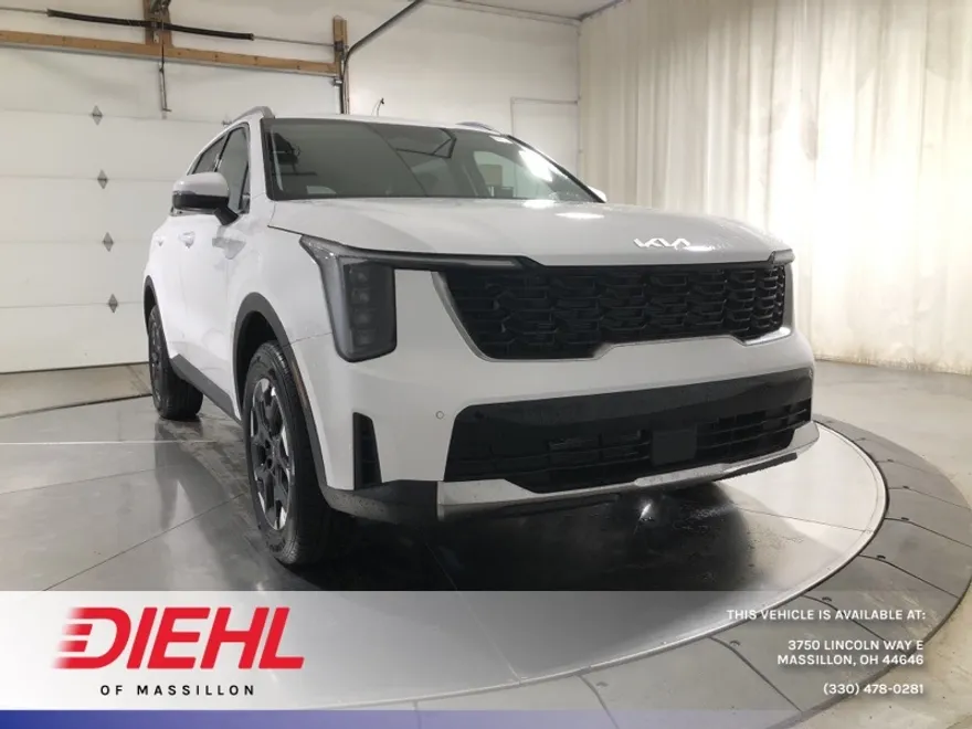 2025 Kia Sorento S photo 1
