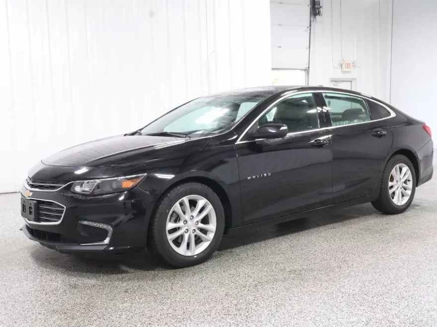 2018 Chevrolet Malibu 1LT photo 1