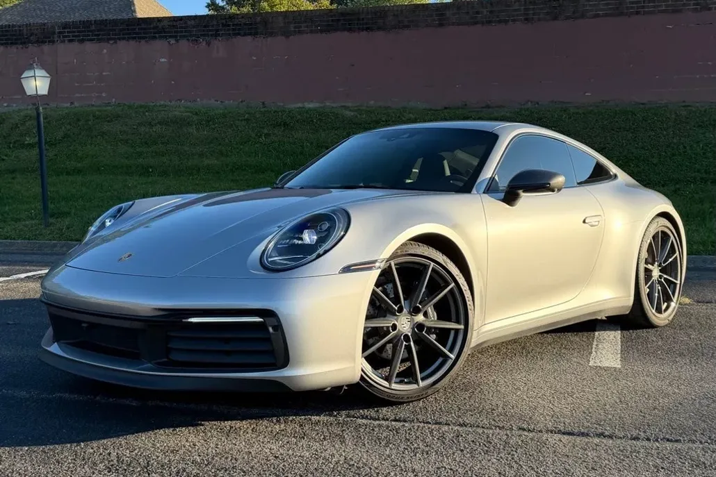 2024 Porsche 911 T photo 1