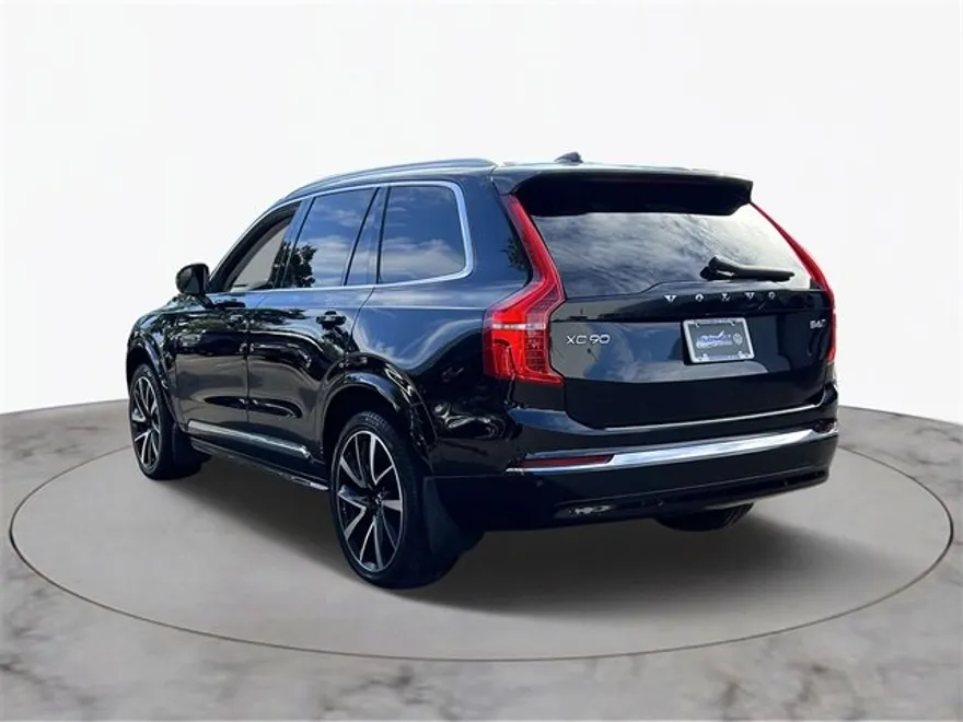 2024 Volvo XC90 Plus photo 1