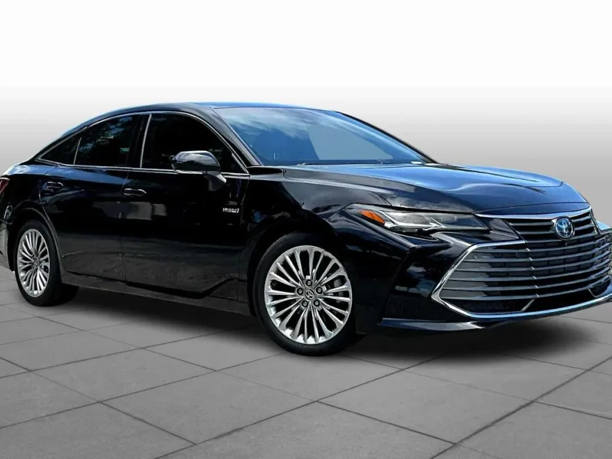 2021 Toyota Avalon Hybrid Limited photo 1