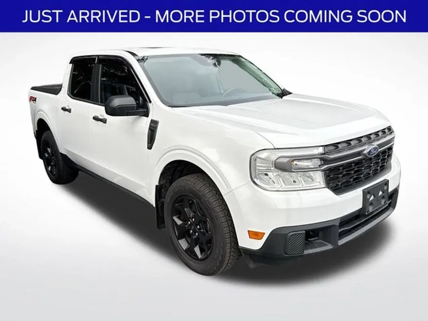 2023 Ford Maverick XLT photo 1