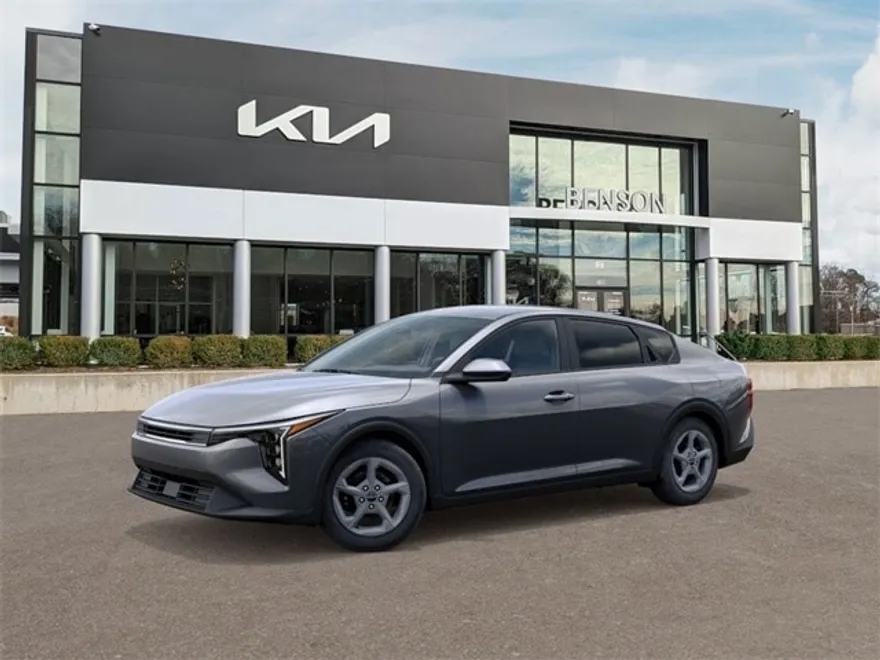 2025 Kia K4 LXS photo 1