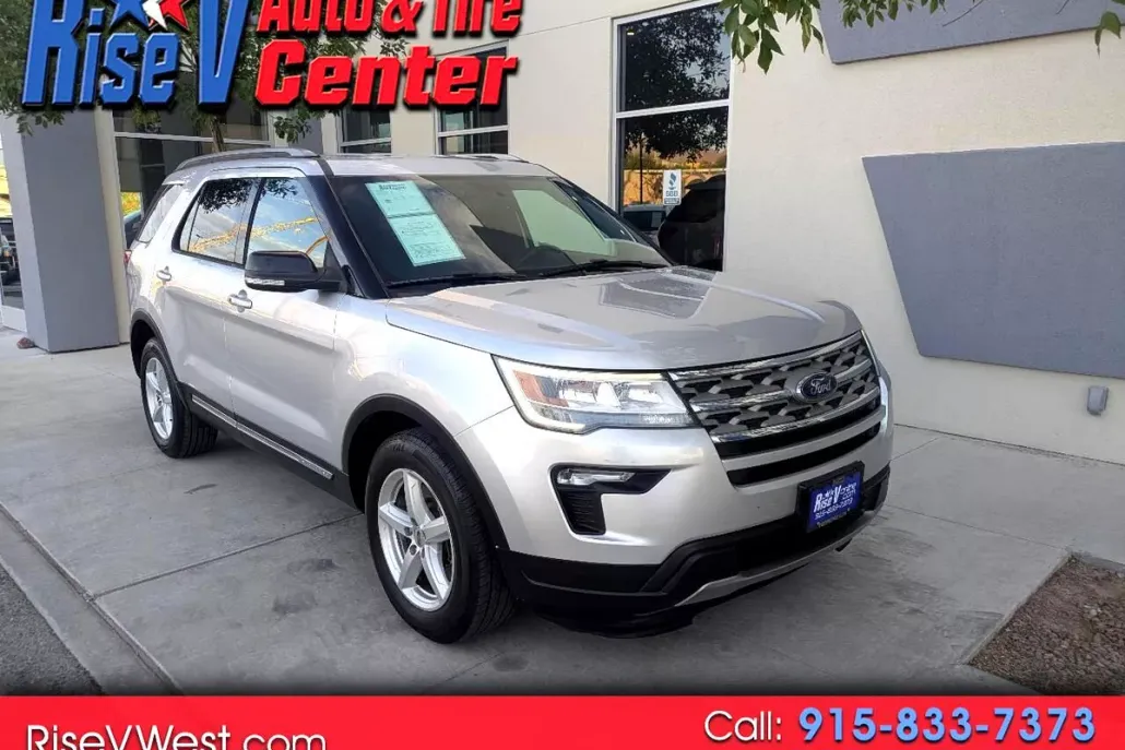 2018 Ford Explorer XLT photo 1