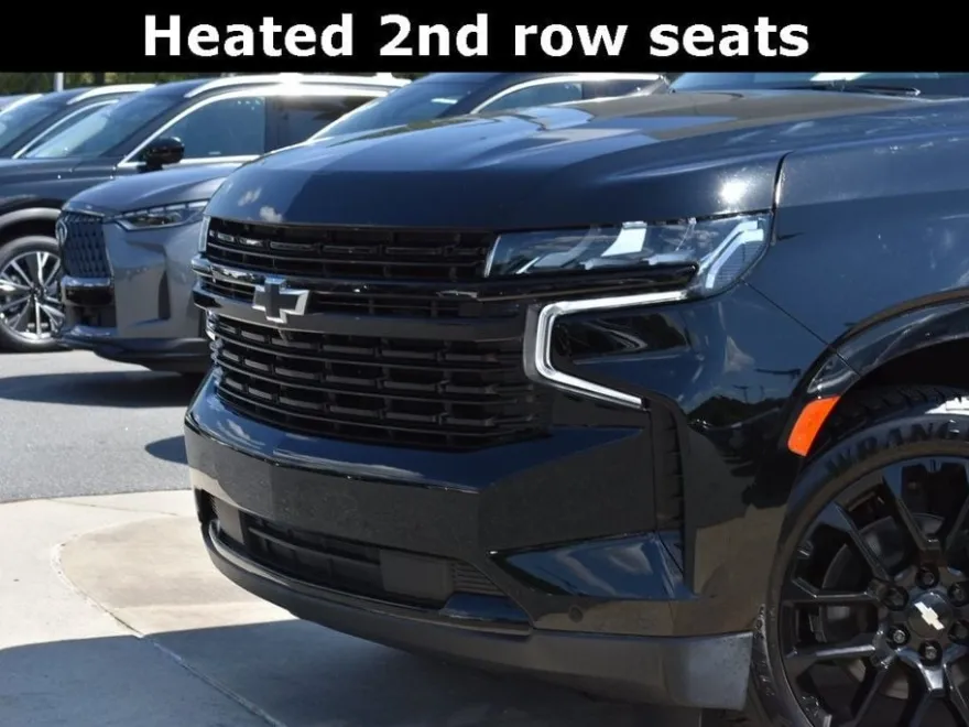 2023 Chevrolet Suburban RST photo 1