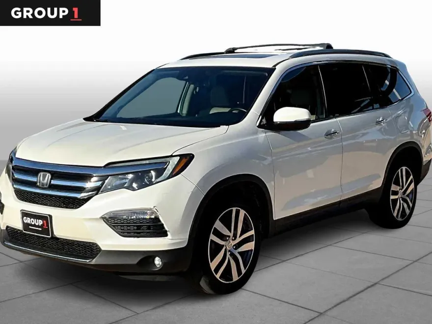 2018 Honda Pilot Elite photo 1