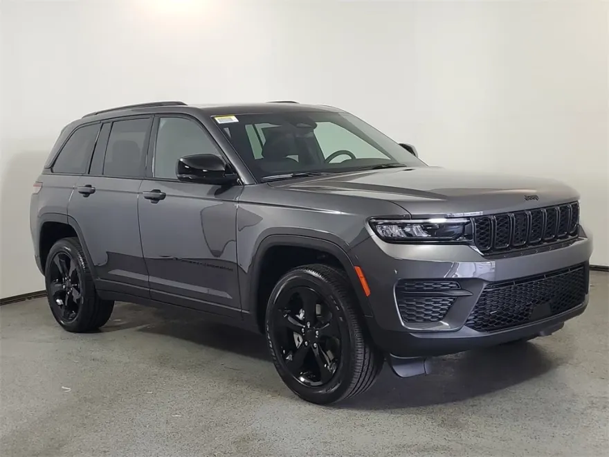 2025 Jeep Grand Cherokee Altitude photo 1