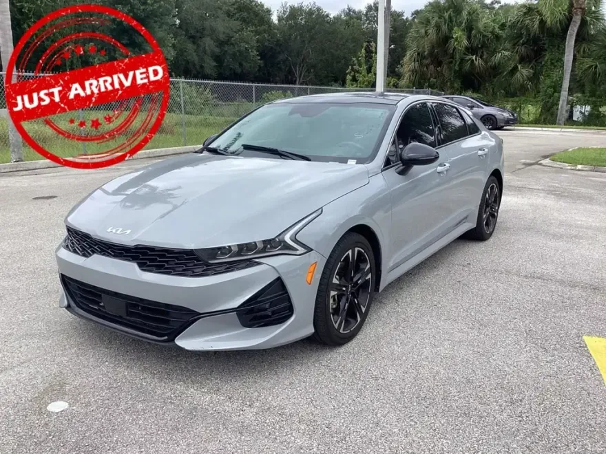 2024 Kia K5 GT-Line photo 1