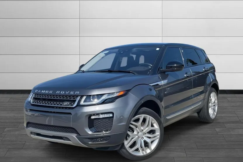2019 Land Rover Range Rover Evoque HSE photo 1