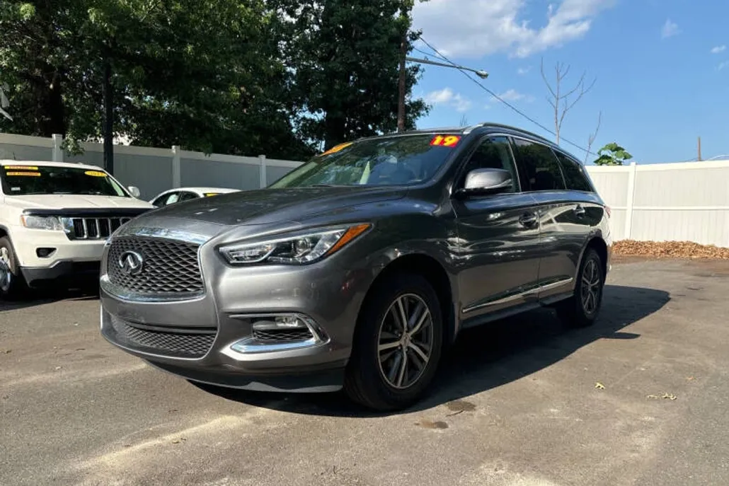 2019 Infiniti QX60 Luxe photo 1