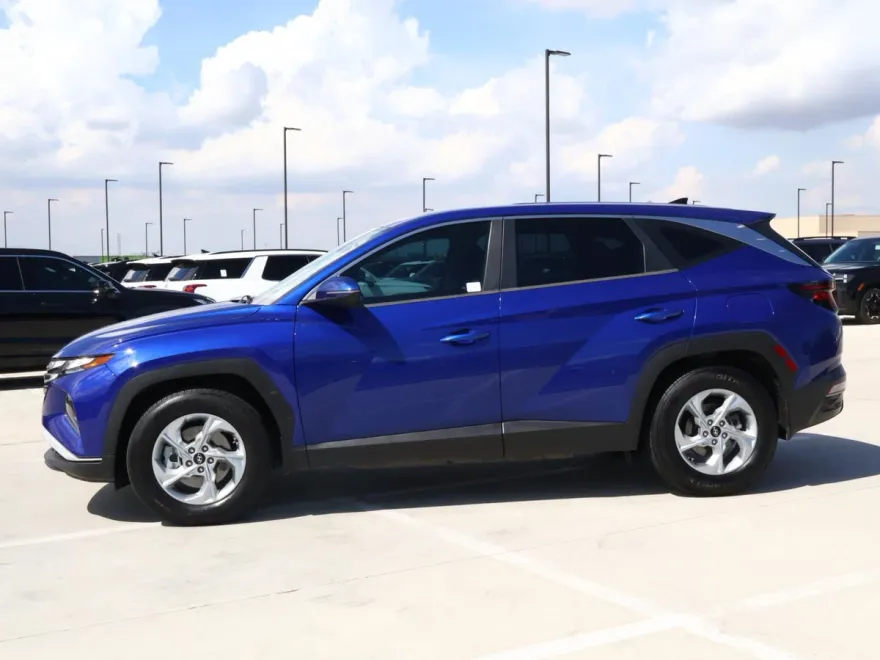 2022 Hyundai Tucson SE photo 1