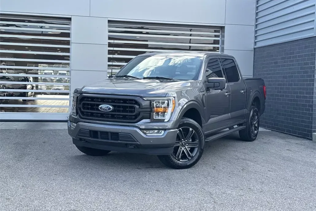 2021 Ford F-150 XLT photo 1