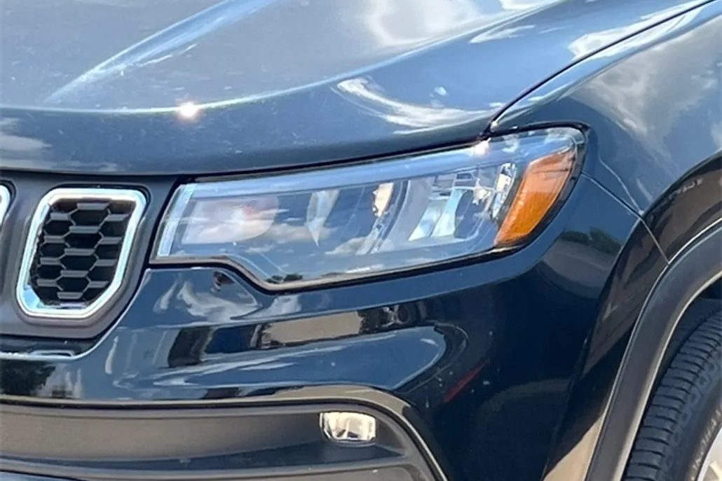 2025 Jeep Grand Cherokee Limited photo 1