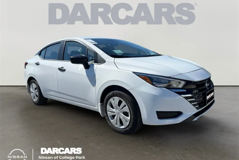 2025 Nissan Versa 1.6 S photo 1