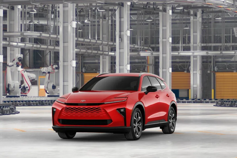 2025 Toyota Crown Signia XLE photo 1
