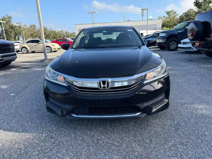 2017 Honda Accord LX photo 1
