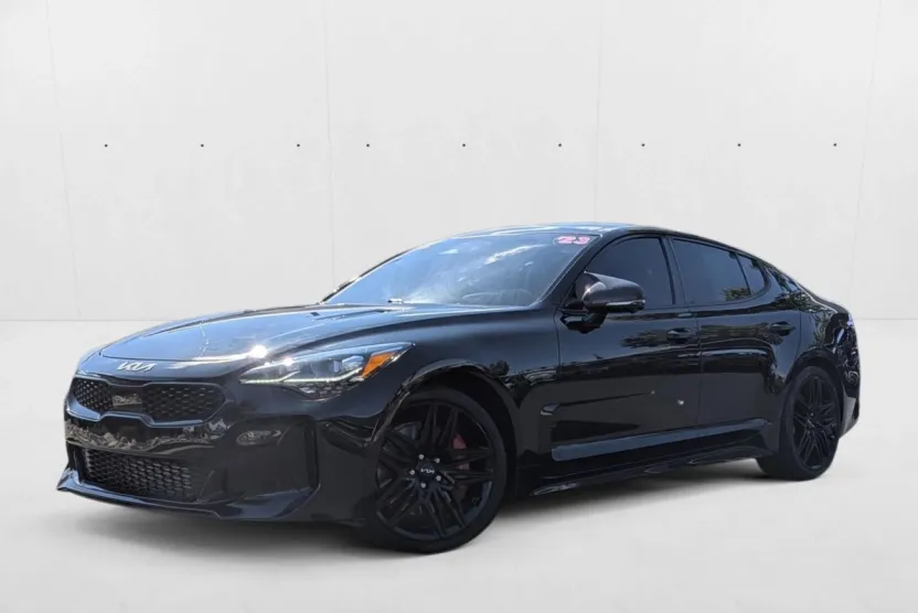 2023 Kia Stinger GT2 photo 1