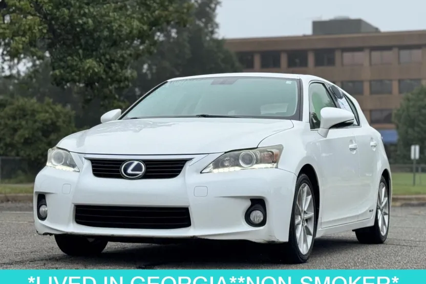 2012 Lexus CT 200h photo 1