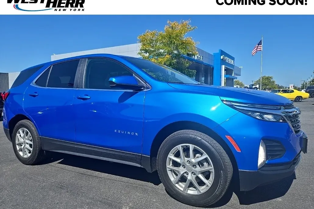 2024 Chevrolet Equinox LT photo 1