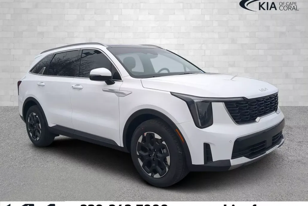 2025 Kia Sorento S photo 1