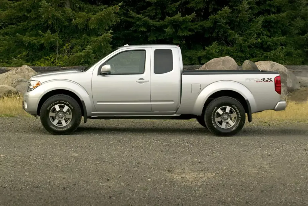 2014 Nissan Frontier S photo 1