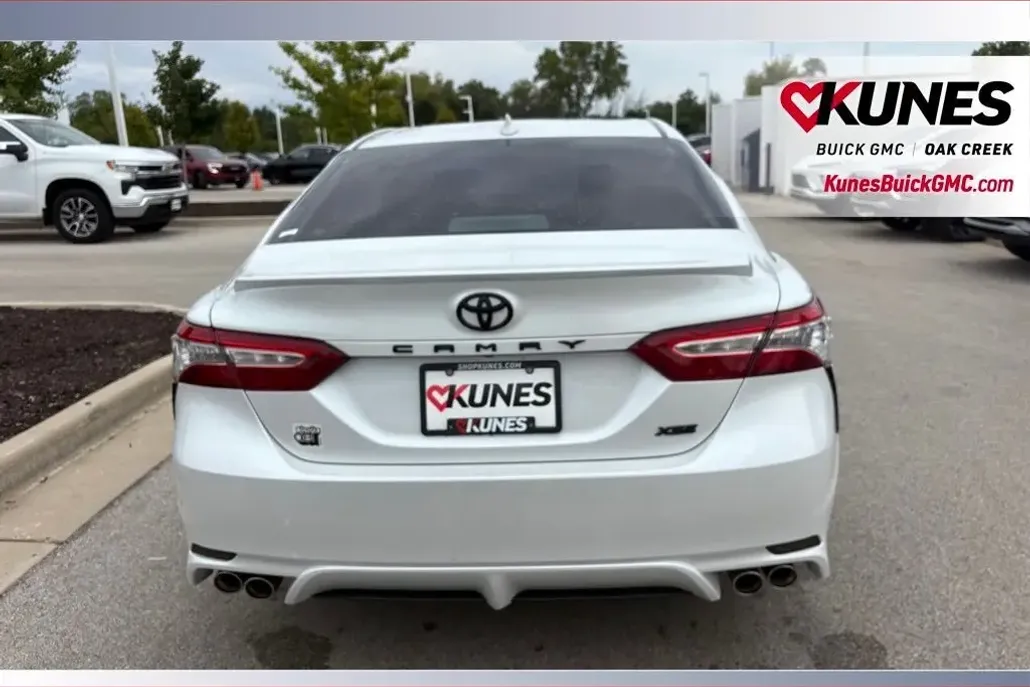 2020 Toyota Camry XSE photo 1
