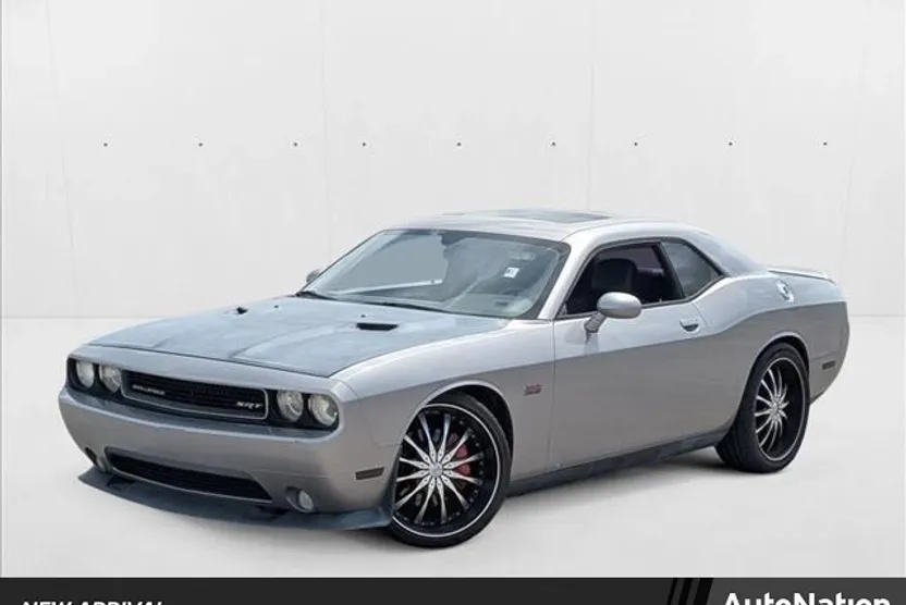 2011 Dodge Challenger SRT8 photo 1