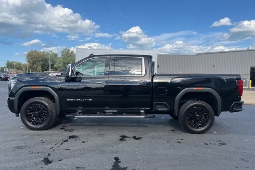 2024 Gmc Sierra 2500 HD Denali photo 1