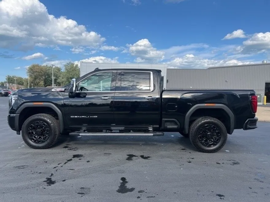 2024 Gmc Sierra 2500 HD Denali photo 1