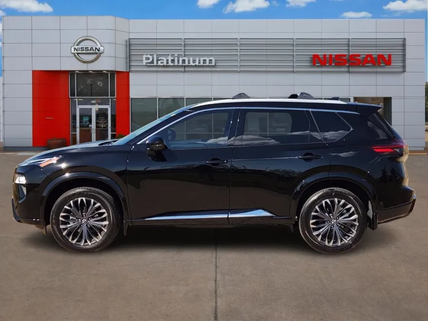 2025 Nissan Rogue Platinum photo 1
