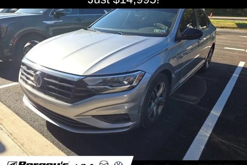 2020 Volkswagen Jetta R-Line photo 1