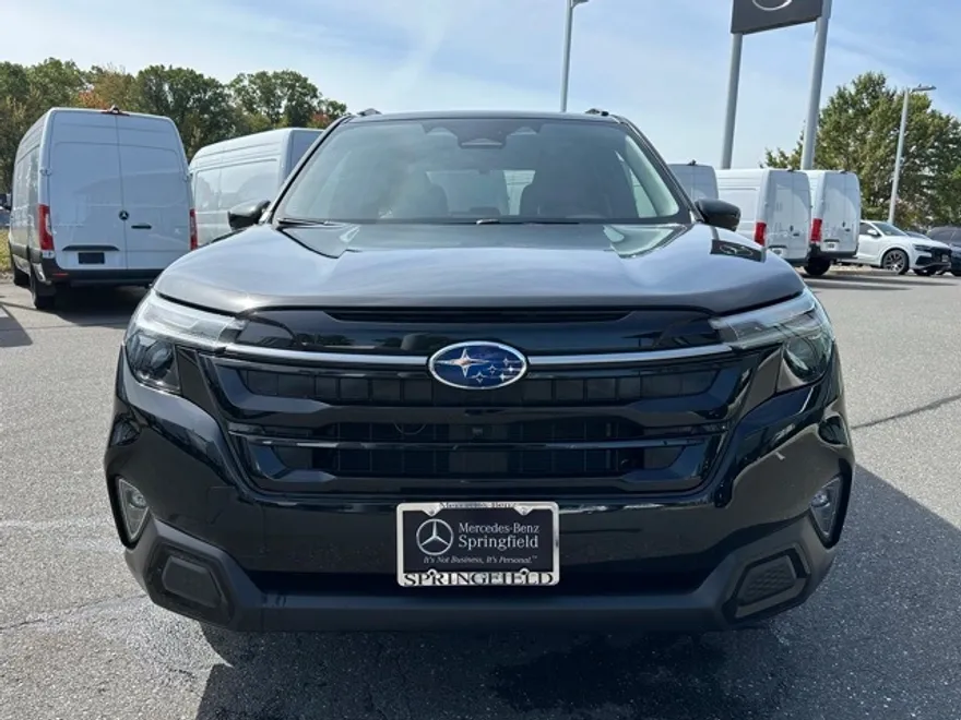 2025 Subaru Forester Touring photo 1