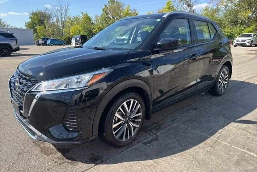 2023 Nissan Kicks SV photo 1