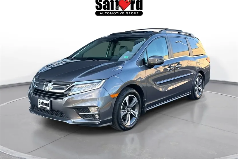 2020 Honda Odyssey Touring photo 1
