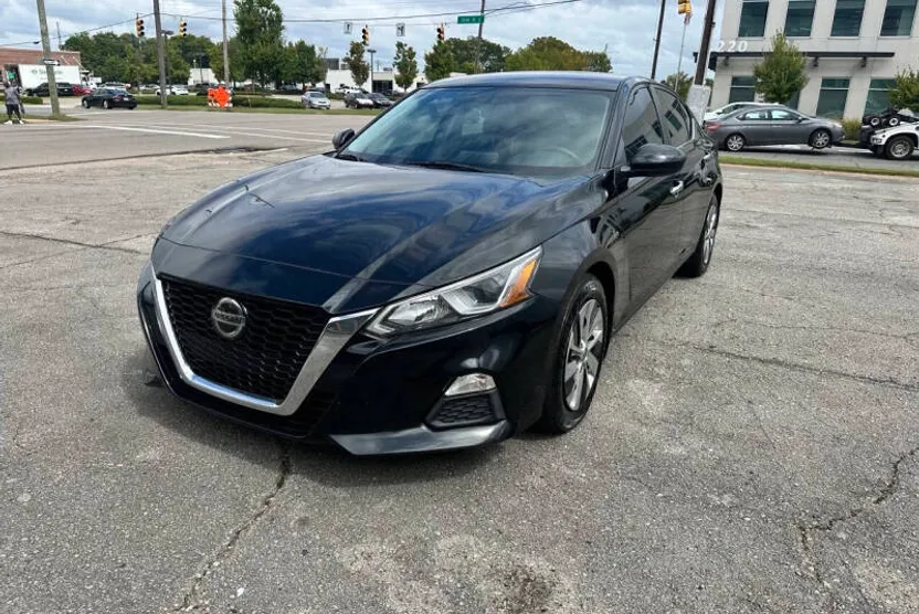 2020 Nissan Altima 2.5 S photo 1