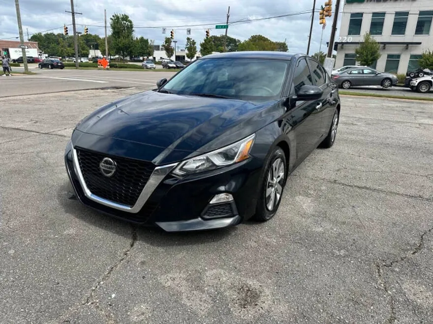 2020 Nissan Altima 2.5 S photo 1