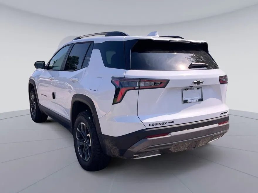 2026 Chevrolet Equinox ACTIV photo 1