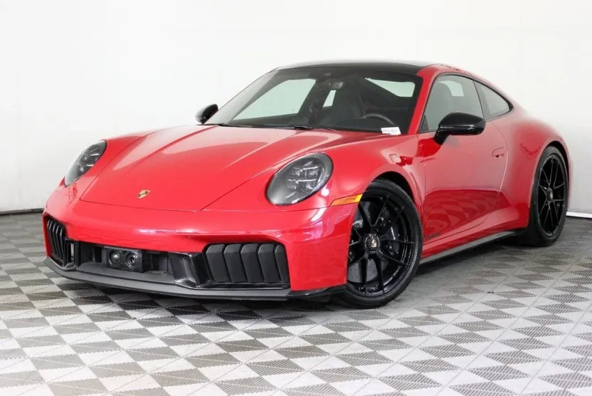 2025 Porsche 911 4 GTS photo 1