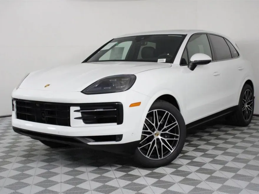 2025 Porsche Cayenne photo 1