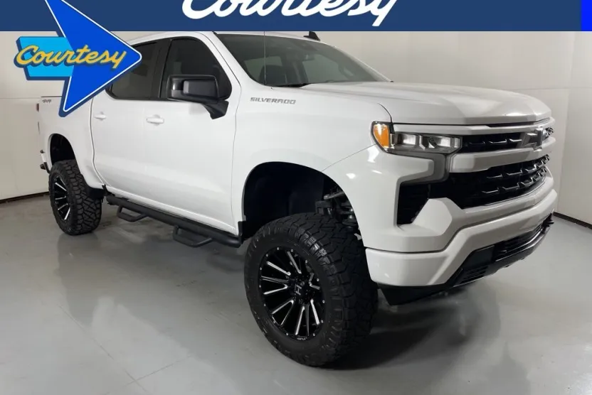 2023 Chevrolet Silverado 1500 RST photo 1